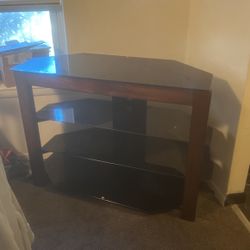 Glass Tv Stand Great Shape 75$