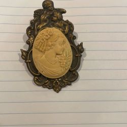 Vintage Brooch 