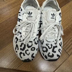 Adidas Leopard Sneakers 