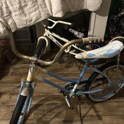 Girls Vintage 20 Inch Bike