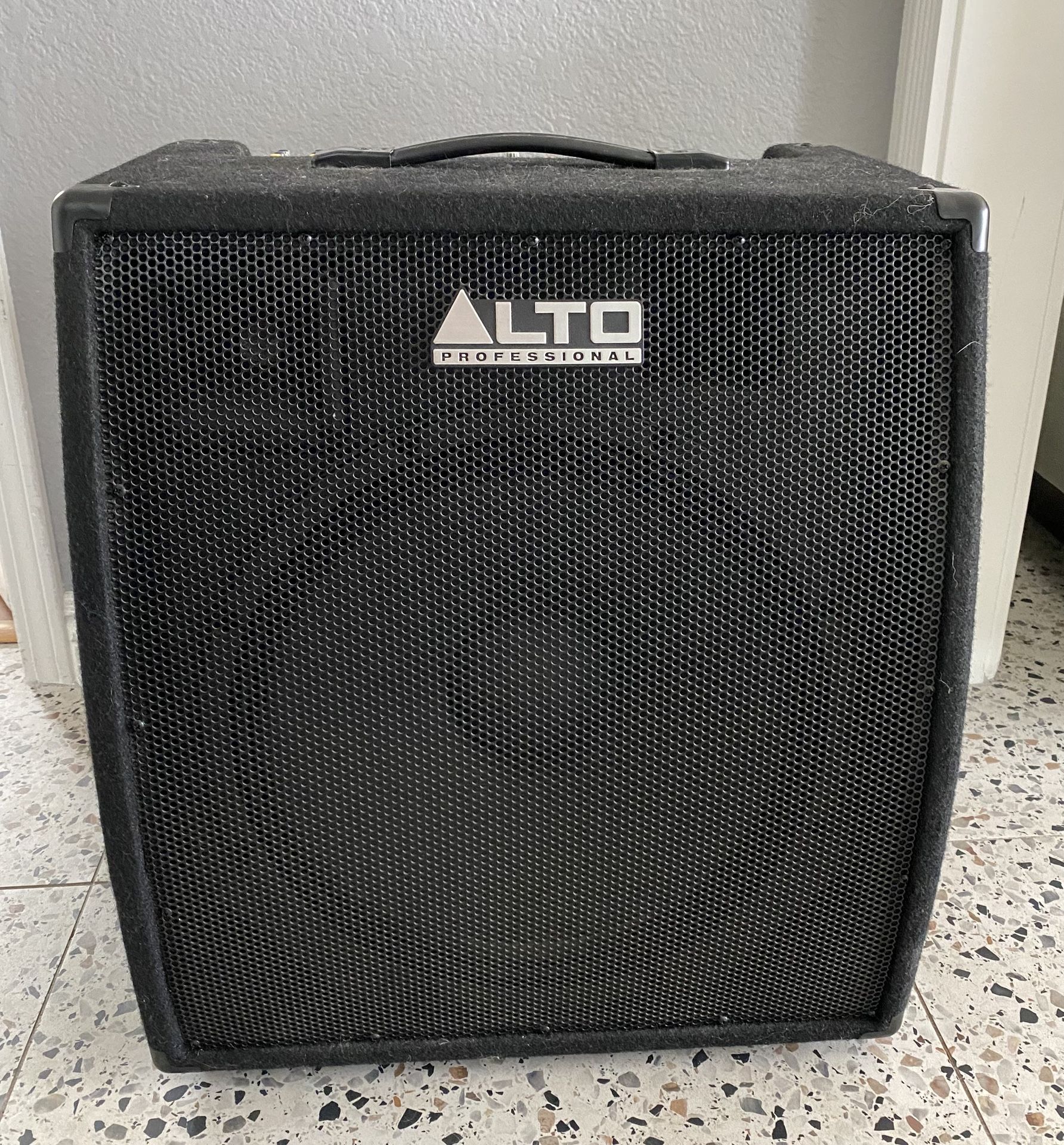 Alto Kick 15 400 W Instrument Amplifier / PA / Amp