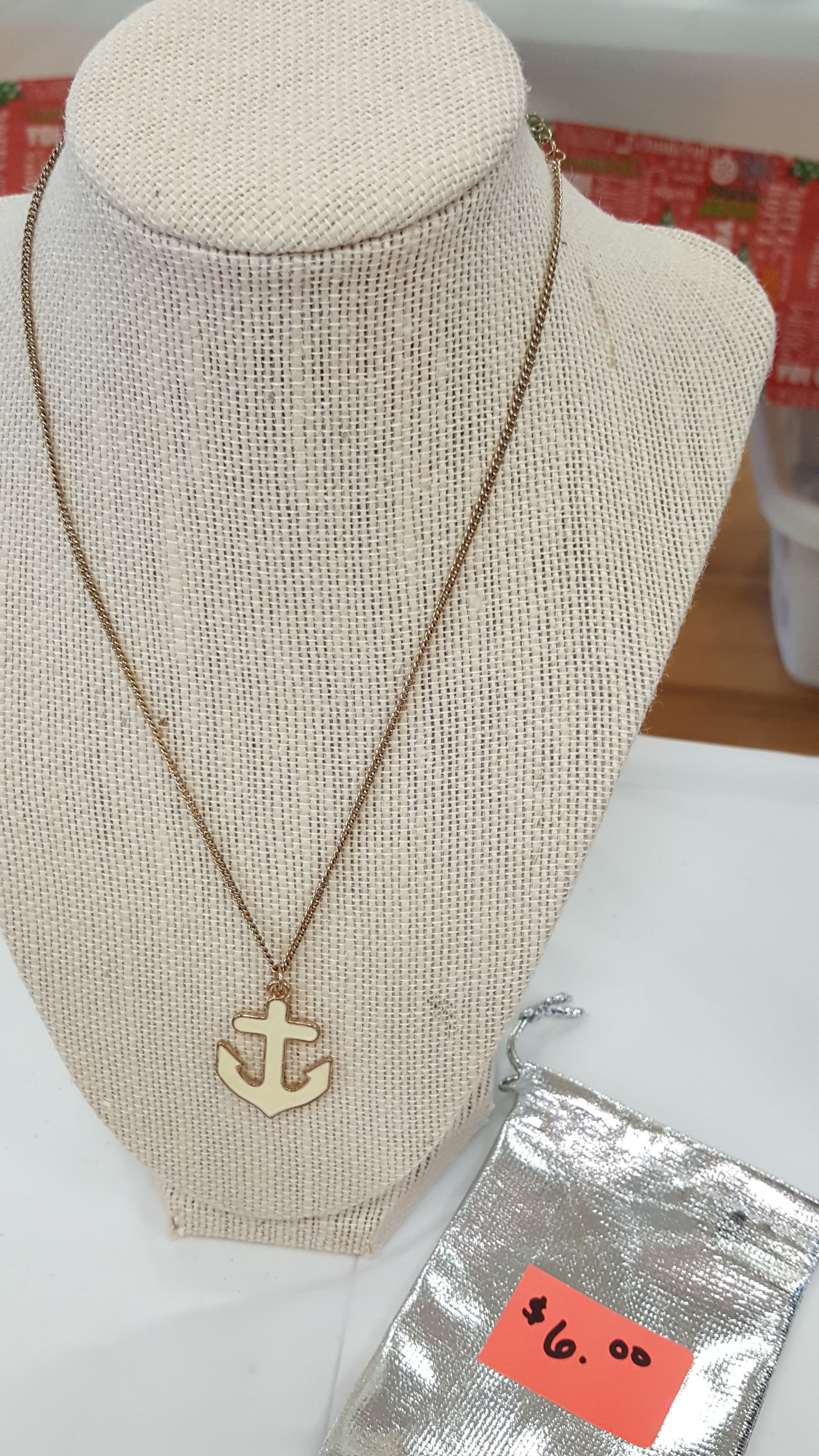 Cute anchor necklace for women