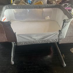 Pamo Babe Bedside Bassinet 
