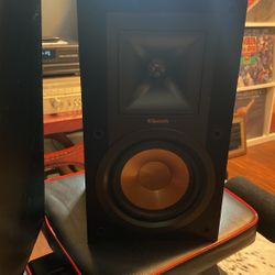 Klipsch Pair Bookshelf Speakers 