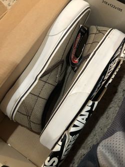 Vans men’s size 4 or women’s 5.5