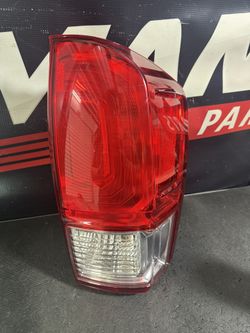 2016-2023 Toyota Tacoma Taillight 