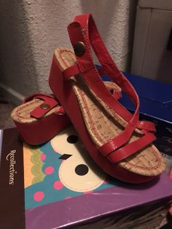 Red wedges size 51/2 6