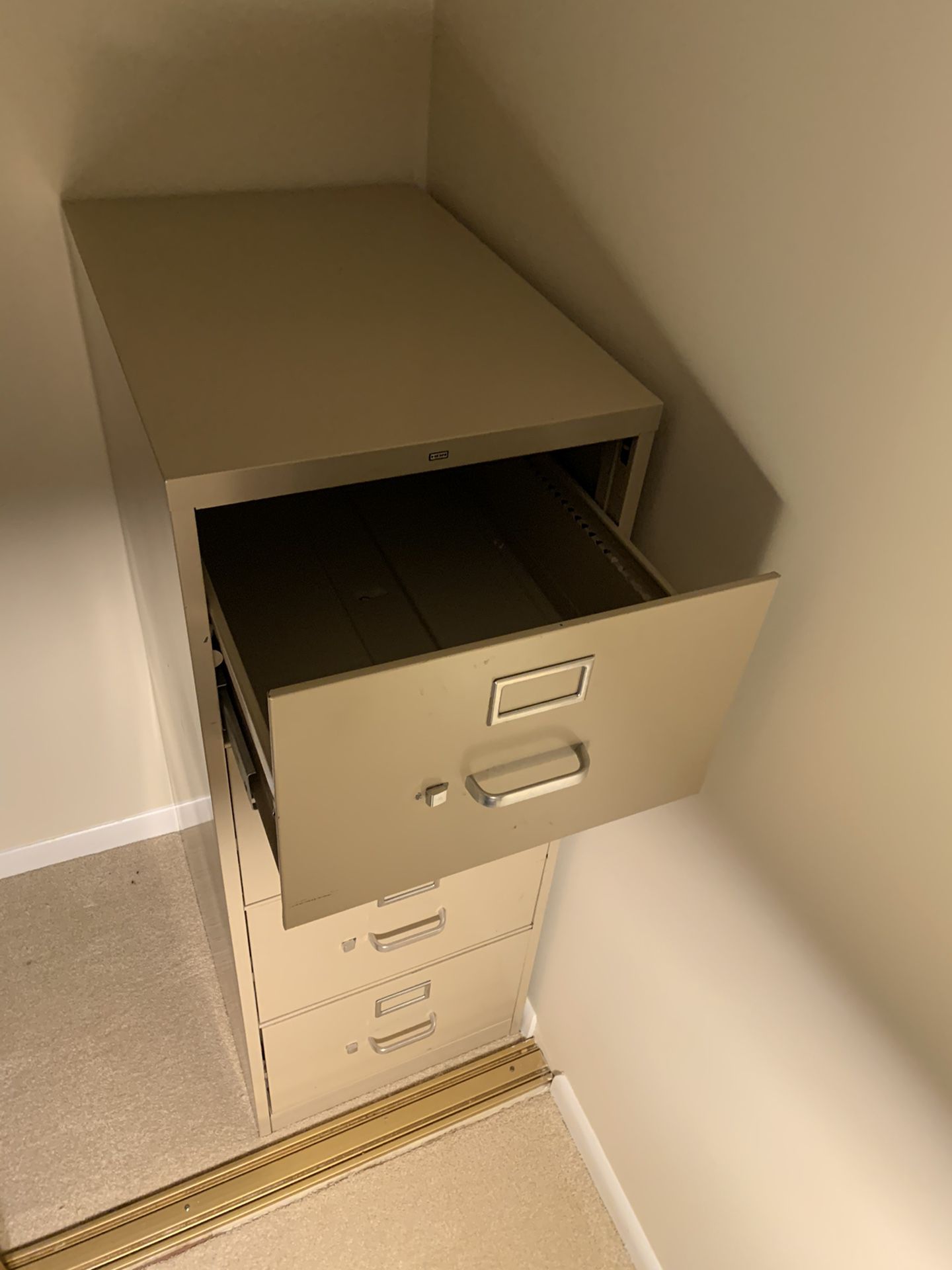 Legal Size 4 Drawer Metal File Cabinet