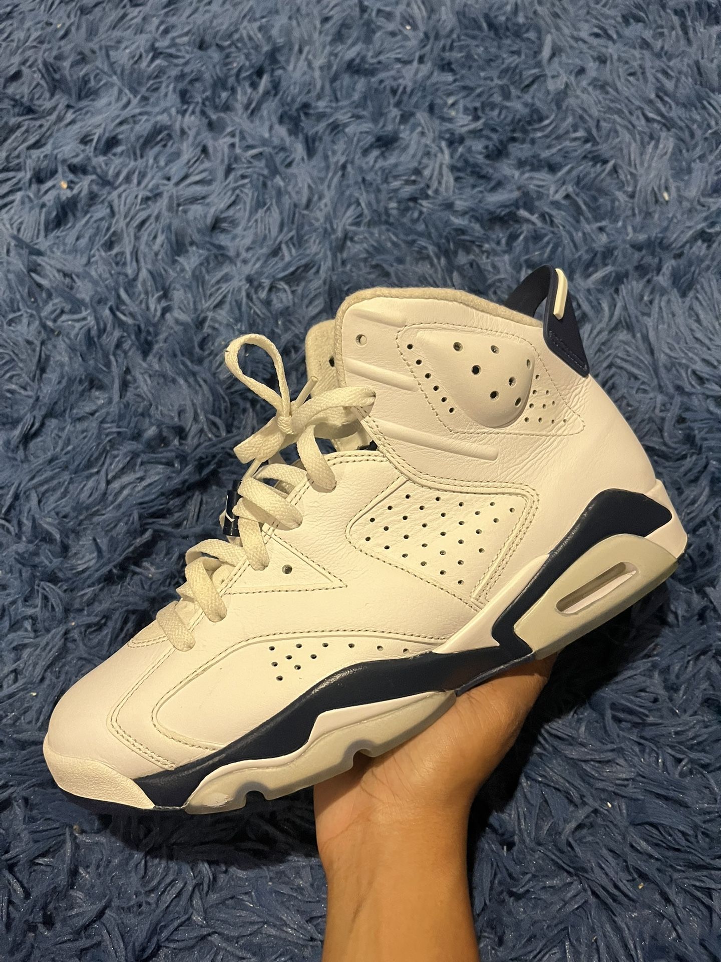 Jordan 6 Midnight Navy Size 9