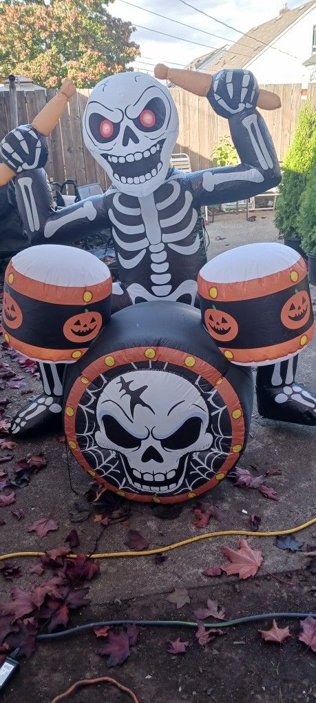 5ft Skeleton Blow Up Halloween Decoration