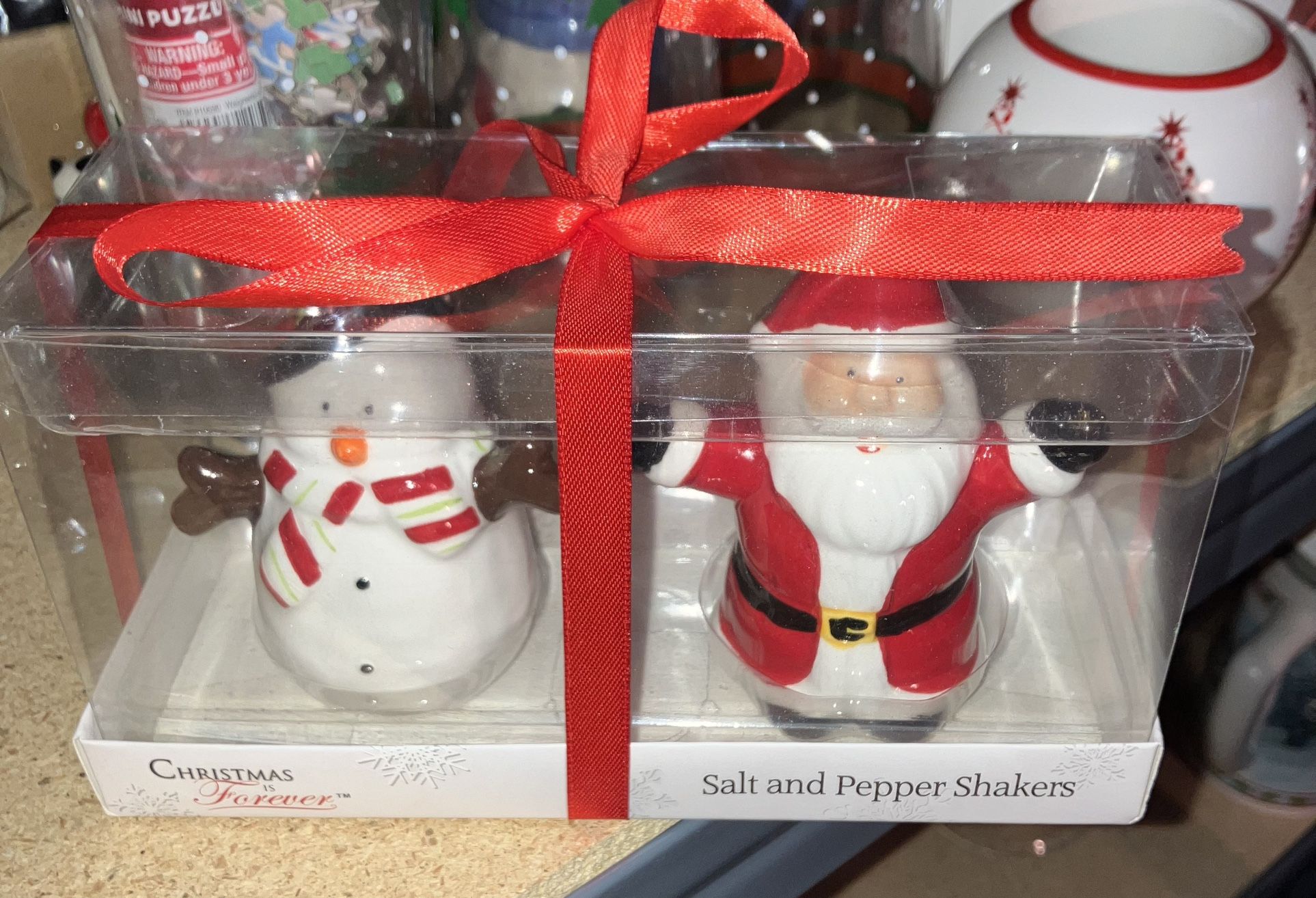 Christmas Salt And Pepper Shakers New