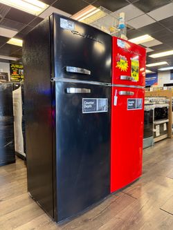 2-Door Refrigerator (Take It Home In Payments/ llévatelo a casa en pagos)