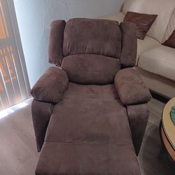Recliner Chair**Can Deliver For A Fee