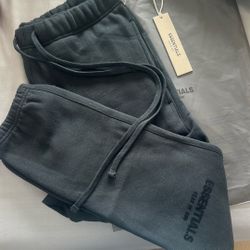 Fear of God essential Men’s jogger XS