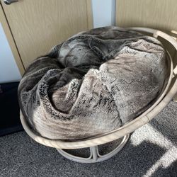 Cozy Papasan Chair with Faux Fur Cushion!