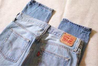 Levi’s 501 CT Women’s Jeans W25 Distressed Ripped Knees Tapered Button Fly Blue