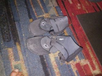 Size 10 hotline booties 20$