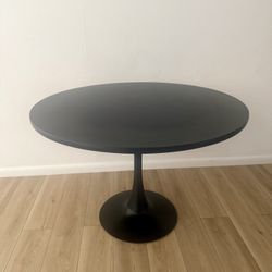 40" Black Tulip Dining Table - Mid Century Modern