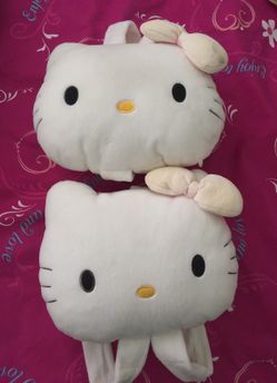 Hellokitty car head seat comfort.