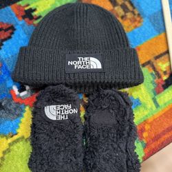 The North Face Beanie And Gloves 6-24 Months 