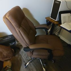 Office/Gaming Chair With Foot Rest (Send A Fair Offer And It's Yours!!!)