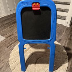 Crayola kids two sided easel