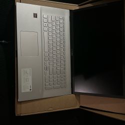 Asus Vivobook M712d 17.3