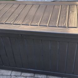 JUMBO XL KETER 180 Gal Storage Deck Lock Box Bin Chest Trunk Pool Deck balcony Lawn Garden Boat Dock