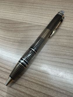 Montblanc StarWalker Black & Rose Gold Ballpoint Pen – $750 OBO