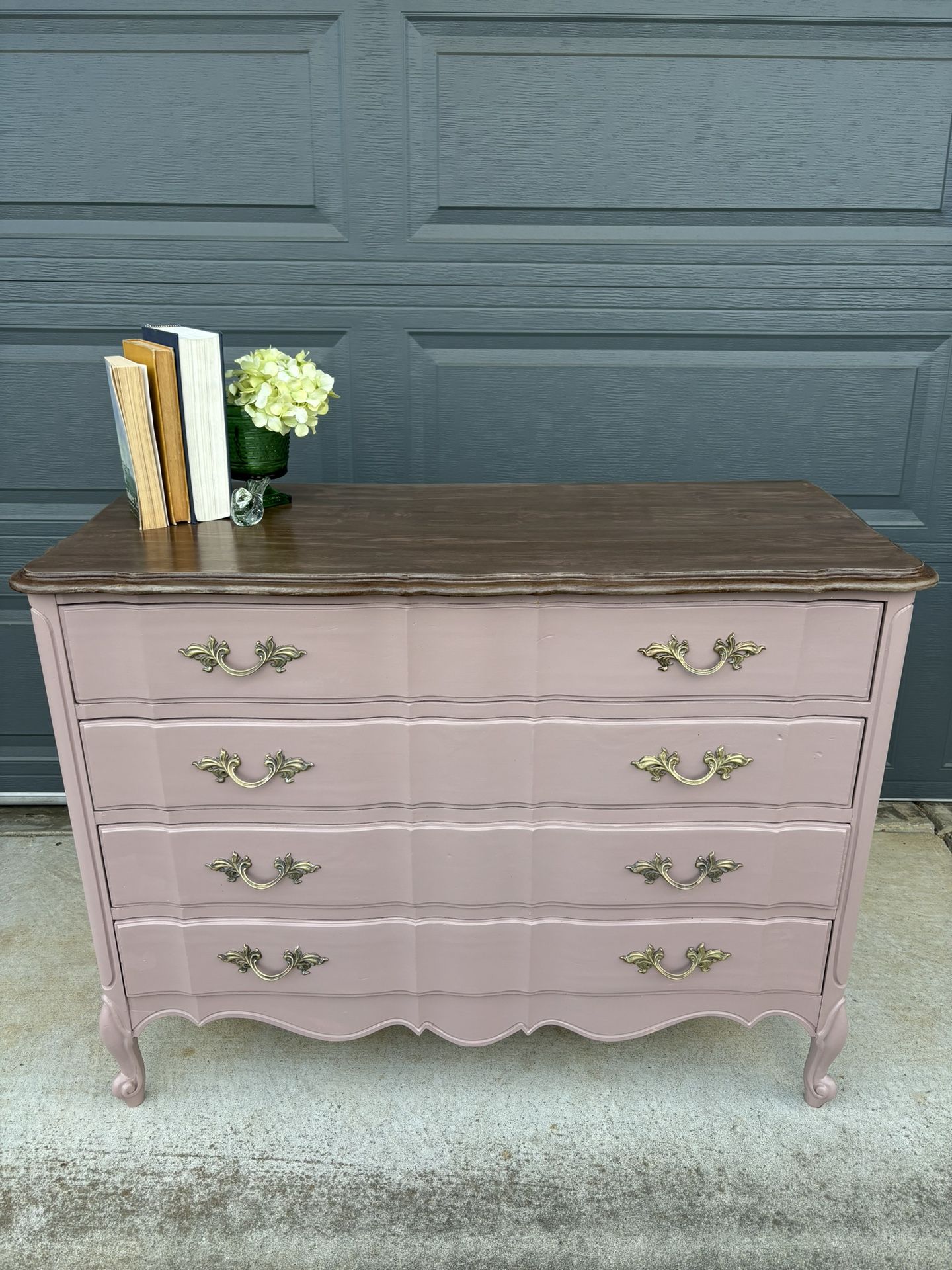 Vintage Newly Refinished Dixie Solid Wood 4 Drawer Dresser / Entryway