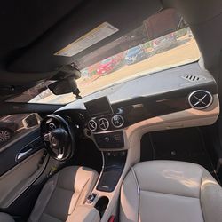 2015 Mercedes-Benz CLA