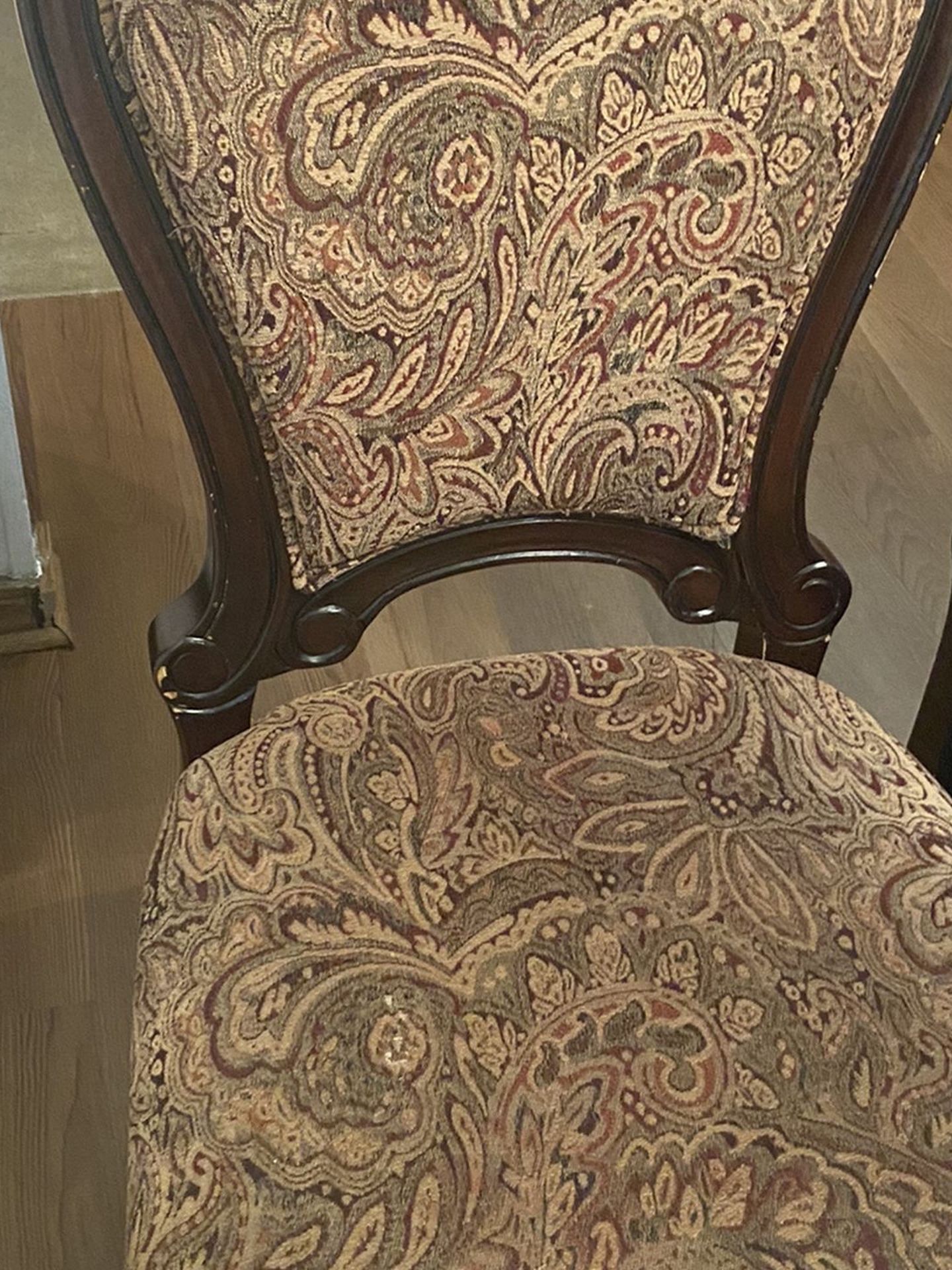 Dining Table With Leaf & 8 Chairs