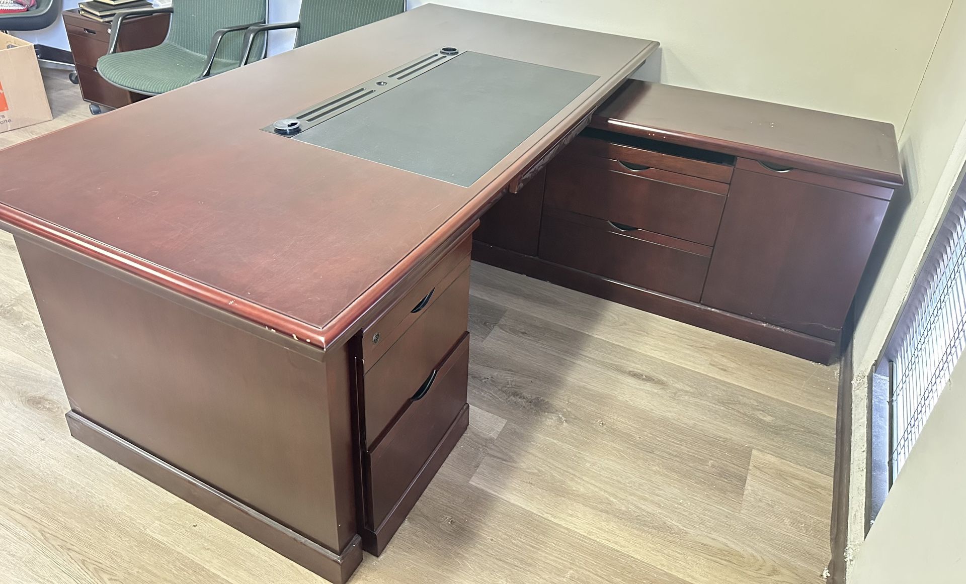 Cheap Office Furnitures