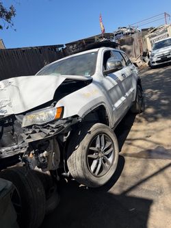 2017 jeep grand Cherokee for parts only