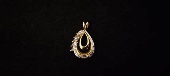 BB PAJ CHINA GOLD-PLATED BEAUTIFUL PENDANT