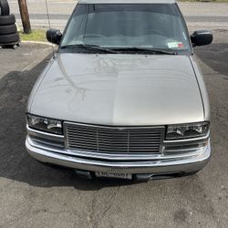 2003 Chevy S-10 Pickup Truck 