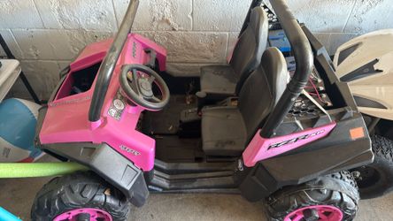 Power wheels rzr