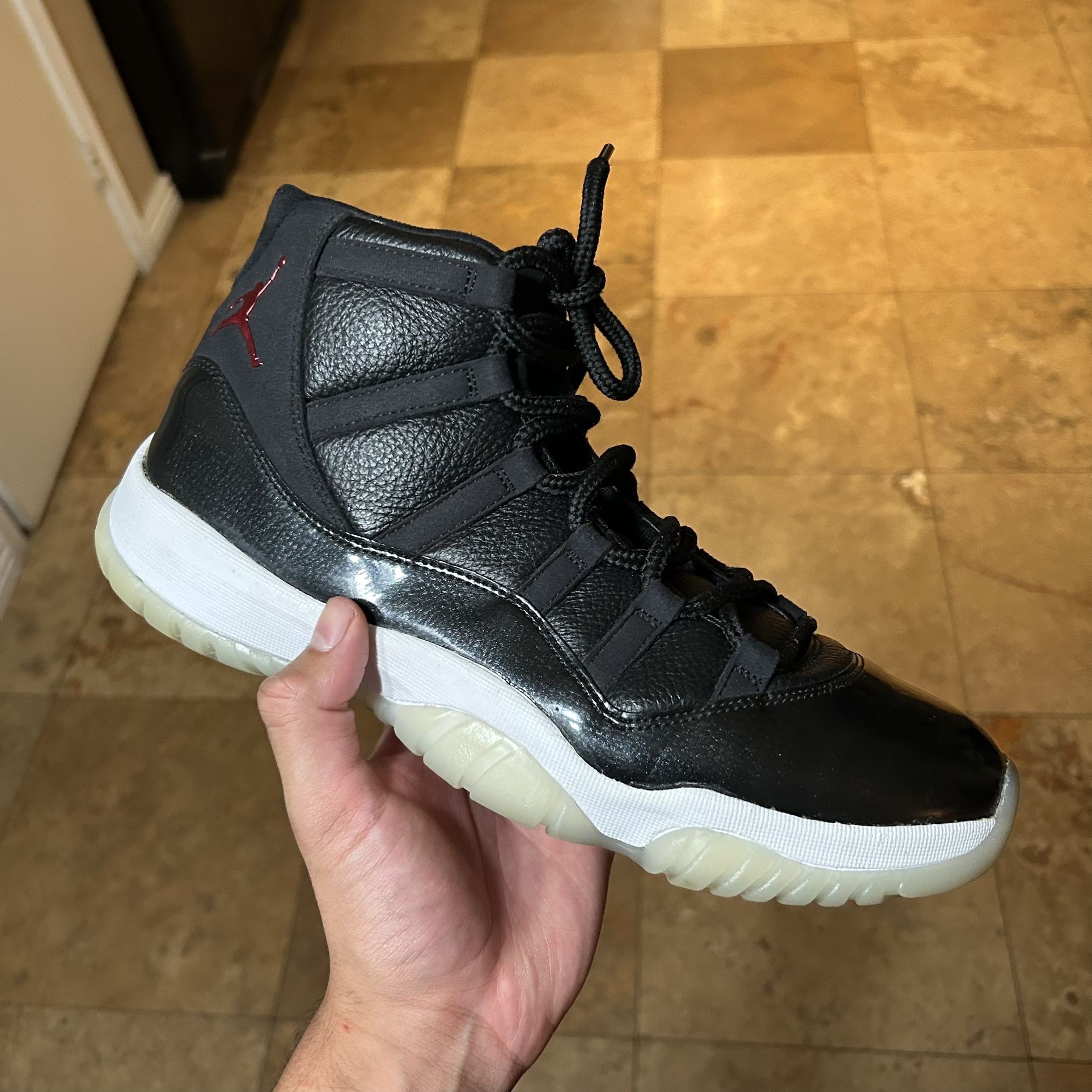 Jordan 11 Retro 72-10 Size 11