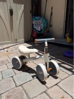 Toddler balance bike