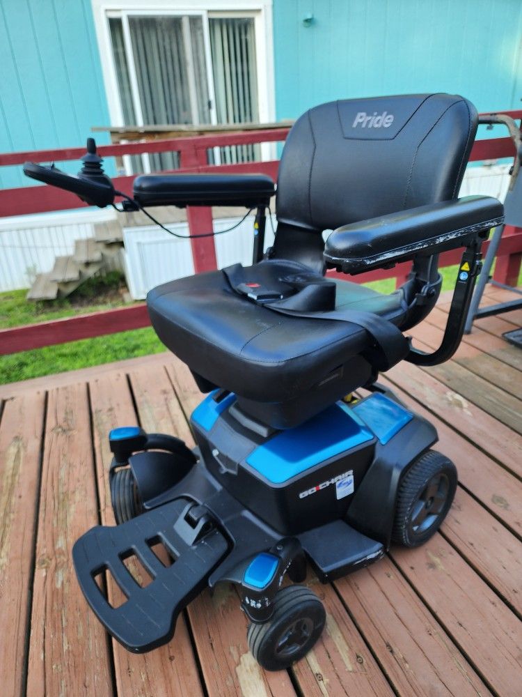 GO CHAIR Pride Mobility Travel Electric Powerchair (Sapphire Blue)