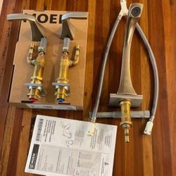 Moen Voss Roman Tub Filler Trim and Rough-in Valve z