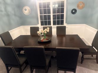 Dining table solid wood for 8 with upholstered chairs excellent condition