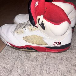 Air Jordan Fire Red 5s size 13 (USED)