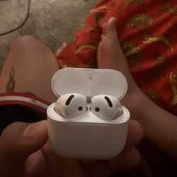 AirPods 4