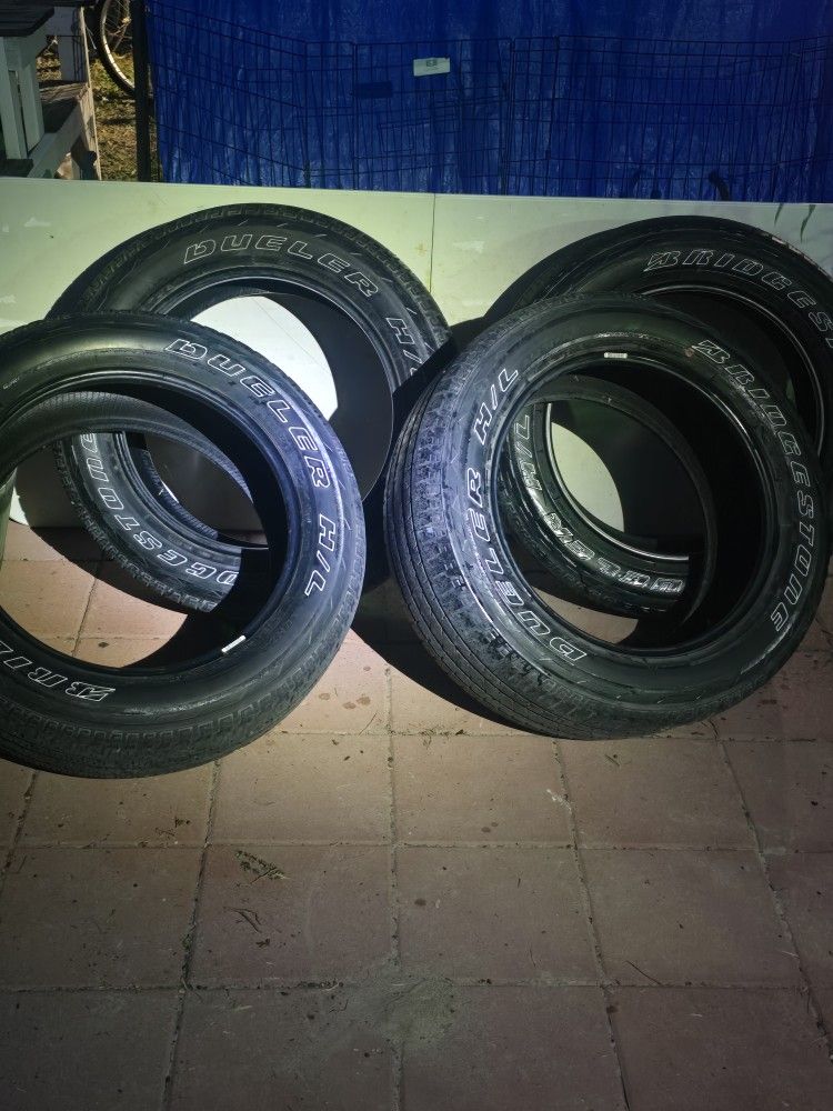 4 Bridge Stone Tires 275 / 55 R20 ALL For $225 OBO Pickup In Edinburg