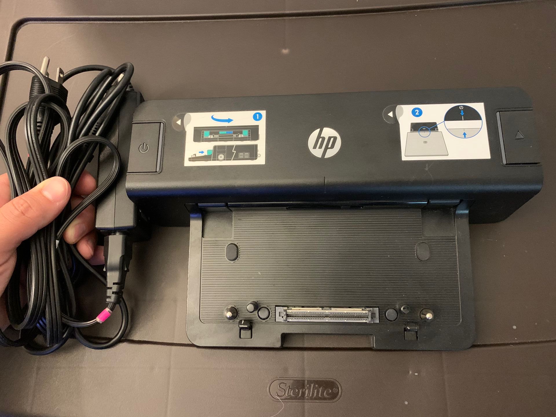 HP Dock Station PN VB042AV#ABA