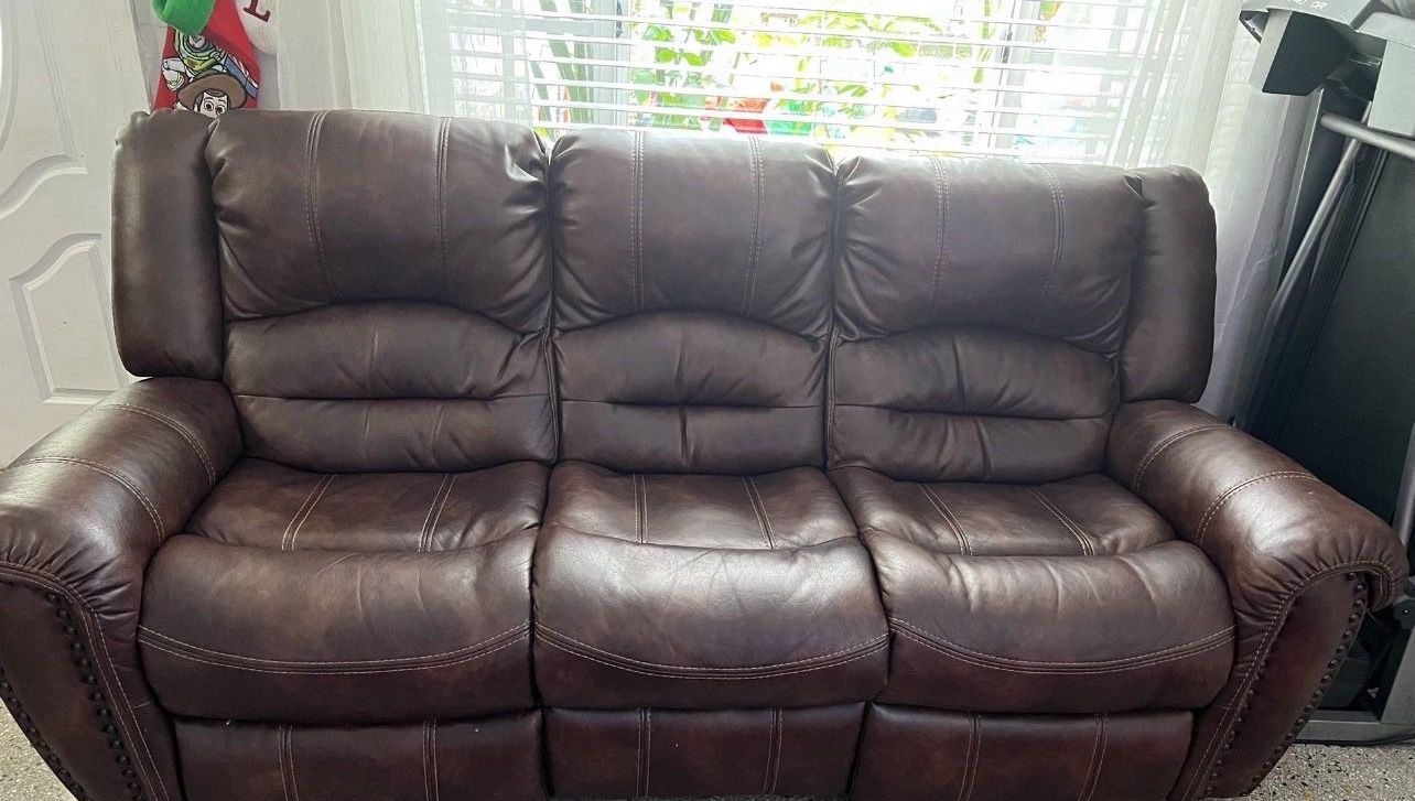 Loveseat Reclining Electric Leather (1) 