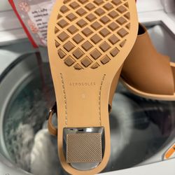 Brown Open Toe Sandals                                                 Brand New Without Tag Size 9. Aerosoles    Brand.   $12