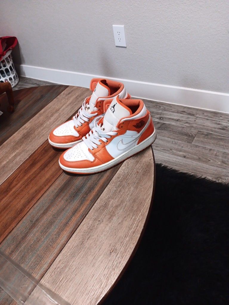 Jordan 1 Mid Metallica Orange