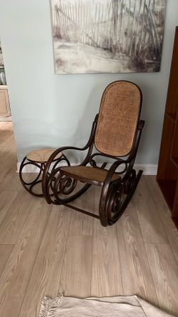 Rocker And Ottoman/ Side Table